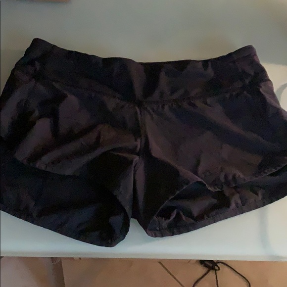 Black Lululemon Speed Shorts  (size 6) - Picture 1 of 2